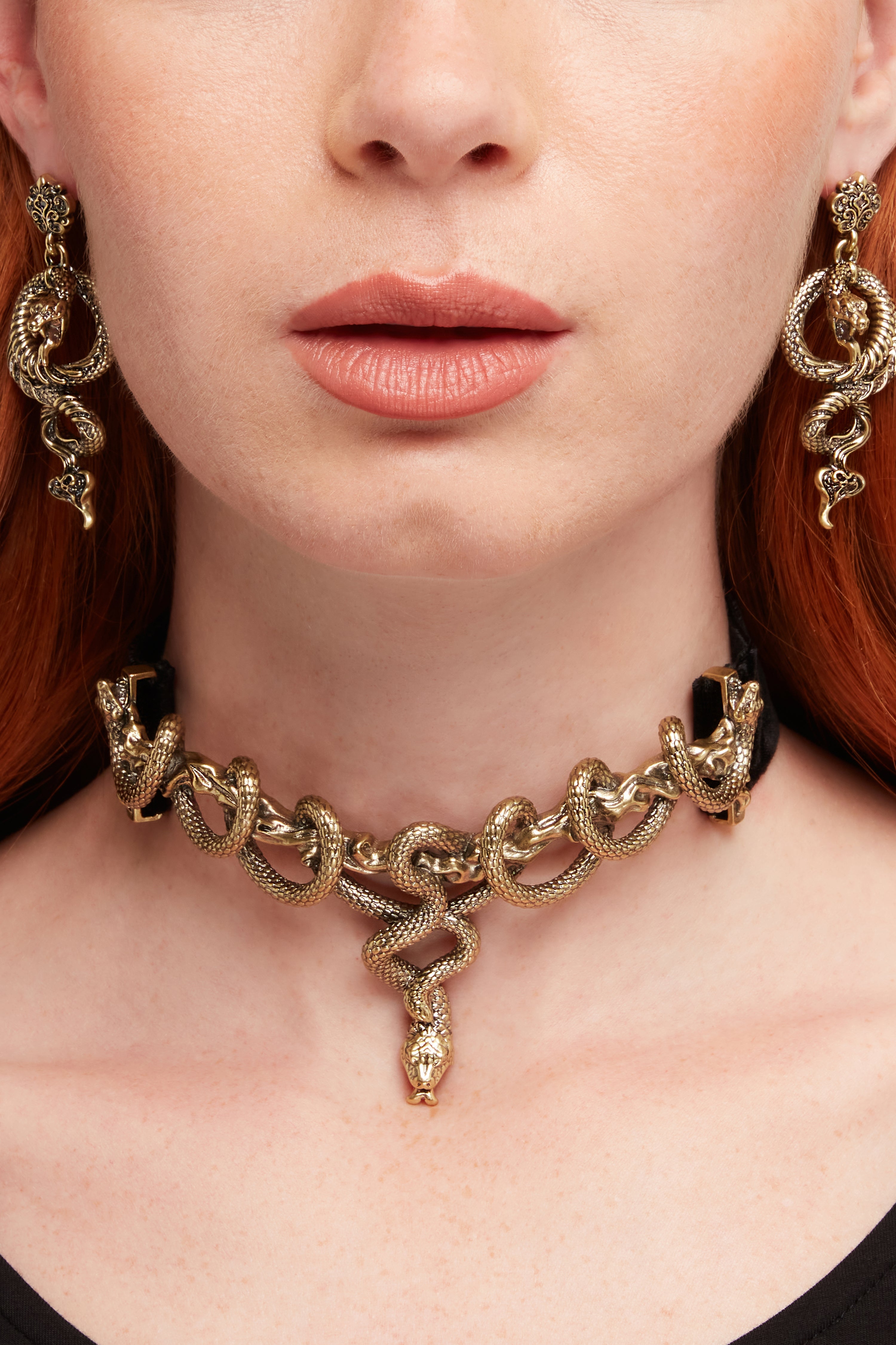 Deadly Coil Choker Gold